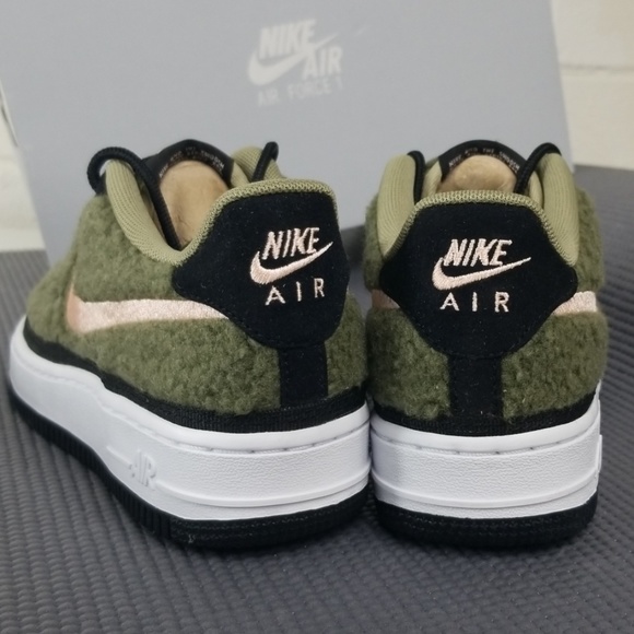 Nike Air Force 1 Shearling QS (GS) Youth/Womens - Picture 4 of 8